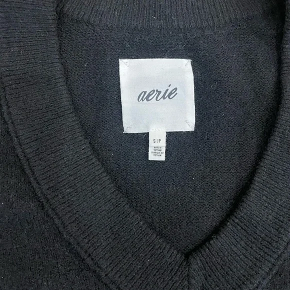 Aerie Black V-Neck Sweater - Picture 4 of 6